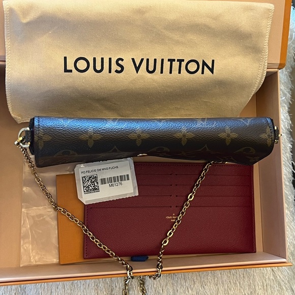 Authentic FÉLICIE POCHETTE. Perfect condition. - Picture 2 of 3